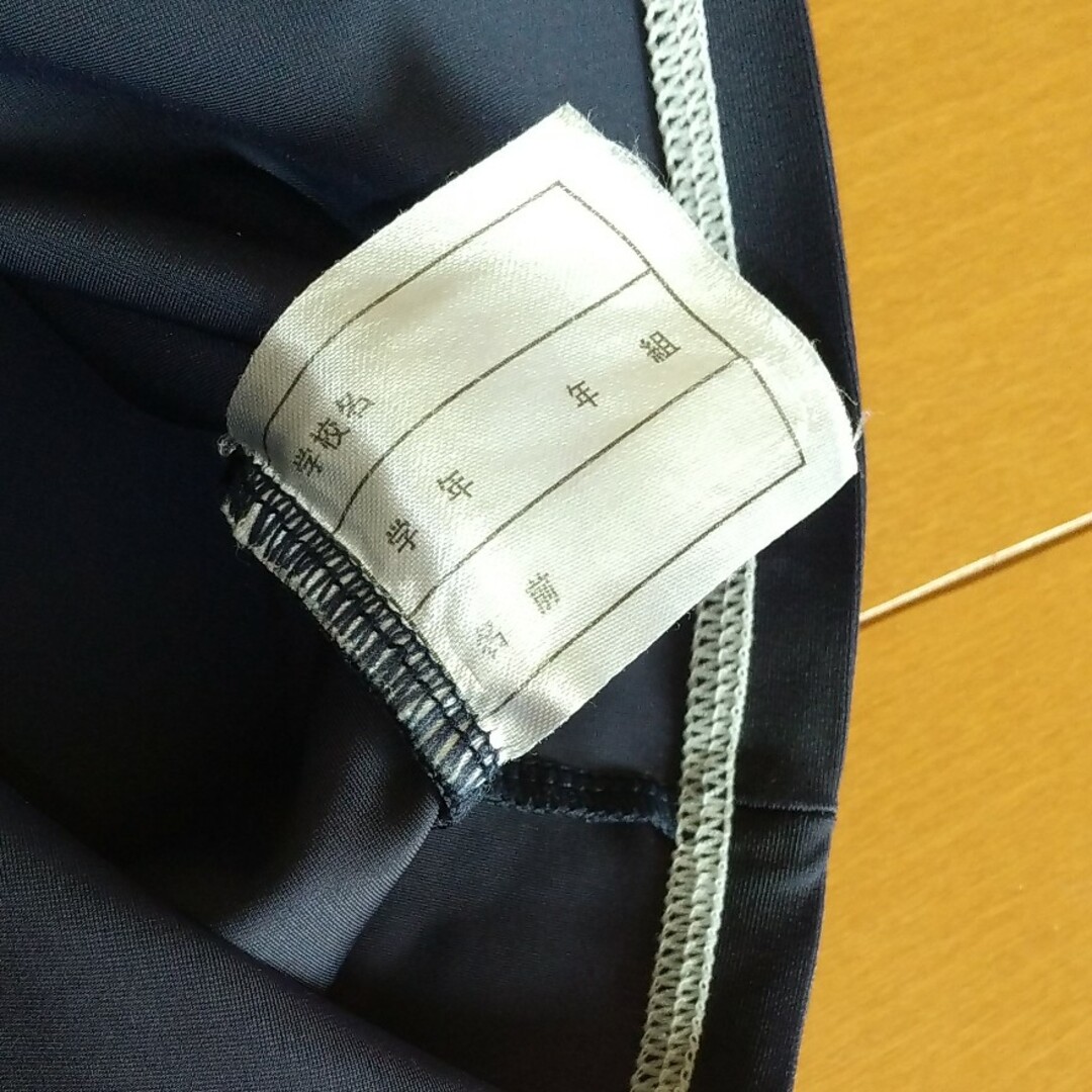 ラッシュガード  男の子  130 キッズ/ベビー/マタニティのキッズ服男の子用(90cm~)(Tシャツ/カットソー)の商品写真