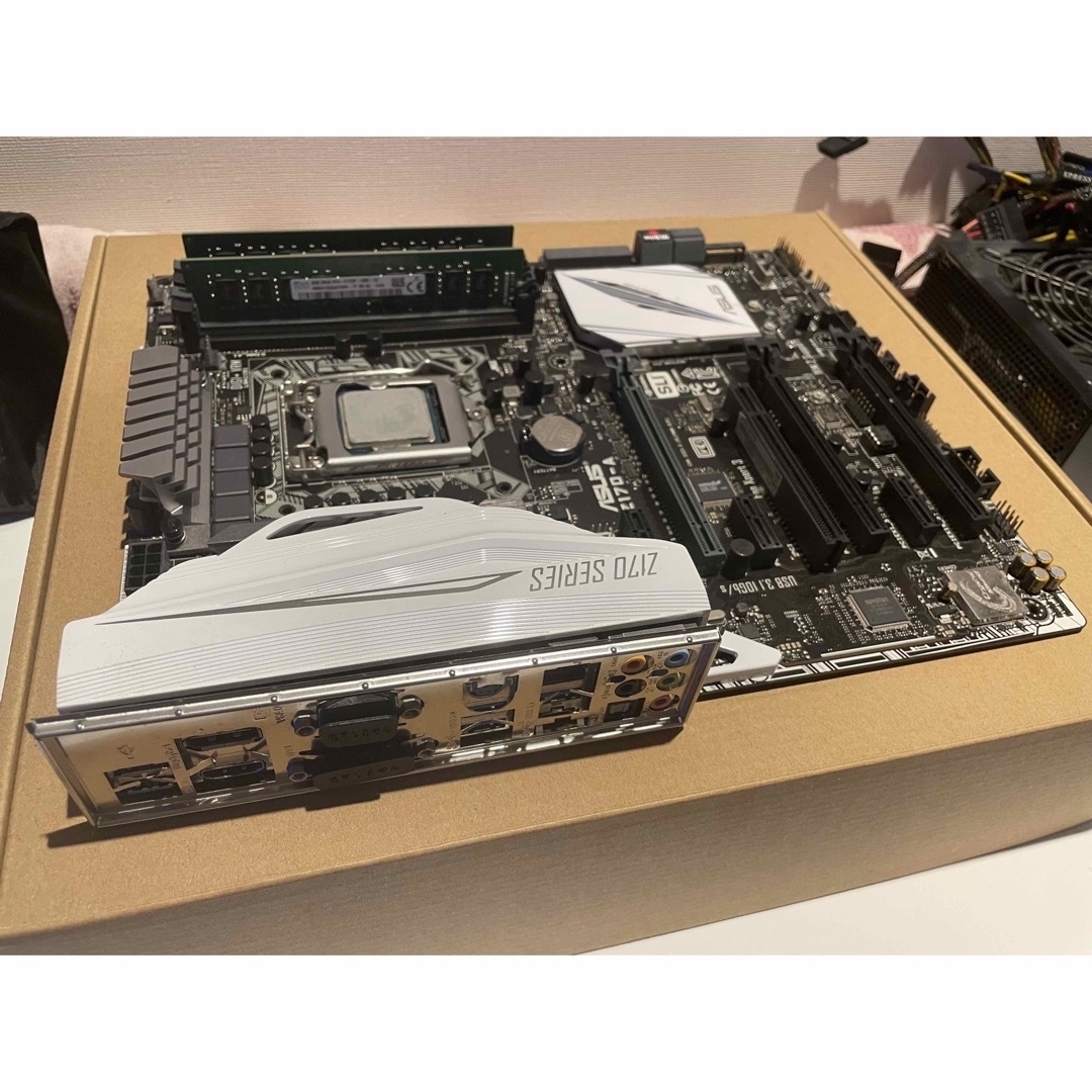 ASUS Z170-A LGA1151 ATX マザーボード＆付属品