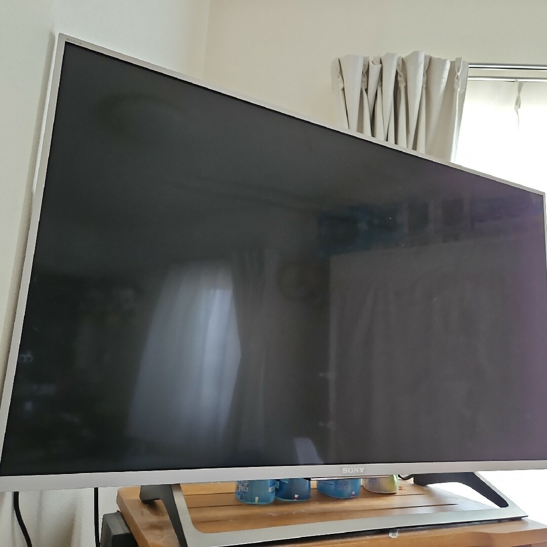 SONY(ソニー)のKJ-43X8000E S （ウォームシルバー）ブランド：SONY  BRAV スマホ/家電/カメラのテレビ/映像機器(テレビ)の商品写真