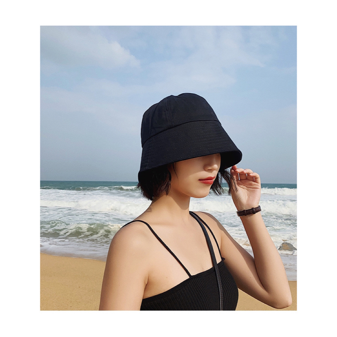 新品 バケットハット 韓国 レディース 帽子 UVカット つば広 小顔 黒 M レディースの帽子(ハット)の商品写真