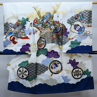 お宮参り 産着 のしめ 男児 正絹 綸子地 金刺繍 兜 白地 NO39339(お宮参り用品)