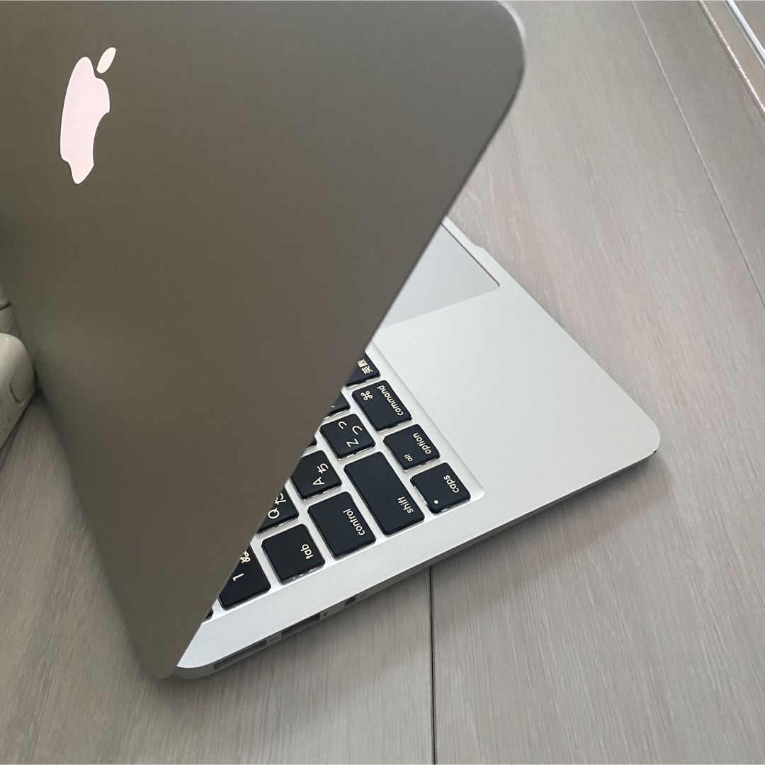 MacBook Air 11インチ Early 2014 - ノートPC