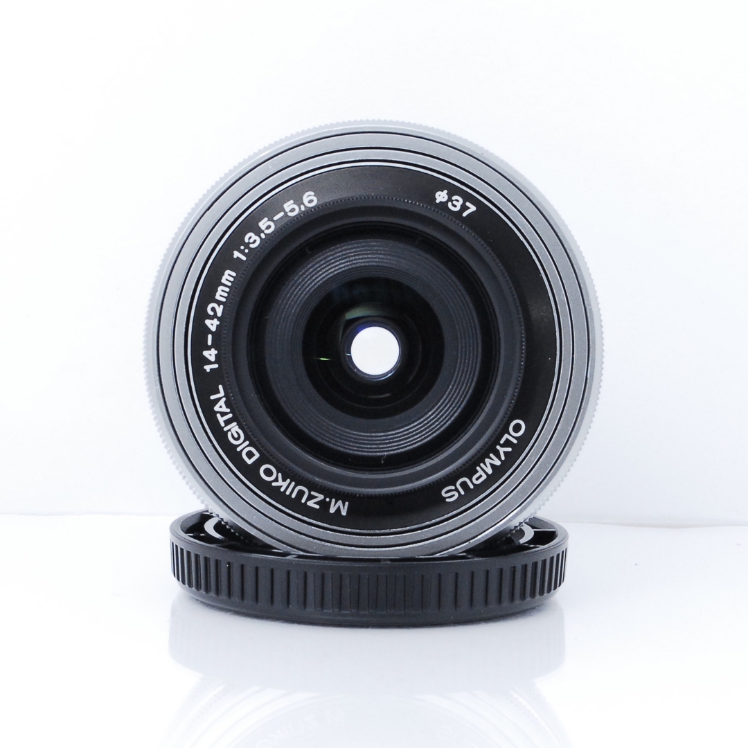 ❤ほぼ新品❤️ OLYMPUS パンケーキレンズ ❤14-42mm シルバー❤️