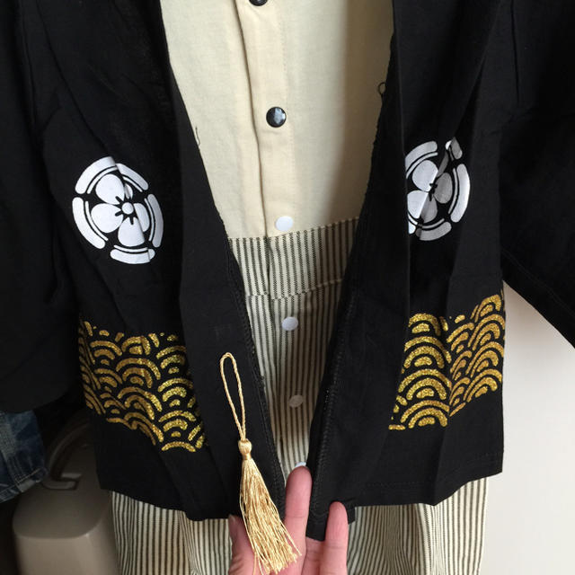 新品 ロンパースの袴《難あり》 キッズ/ベビー/マタニティのベビー服(~85cm)(和服/着物)の商品写真
