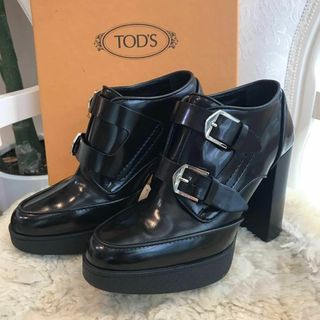 トッズ ローファー/革靴(レディース)の通販 900点以上 | TOD'Sの