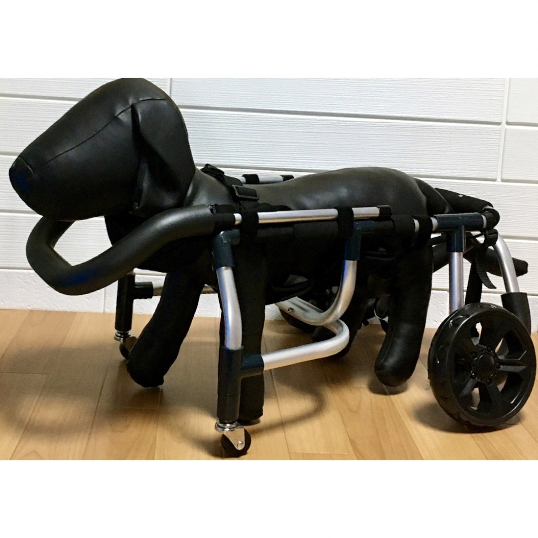 □犬の車椅子 中型犬用4輪車いす 顎乗せ付 9～18kg 歩行器 介護の通販 ...