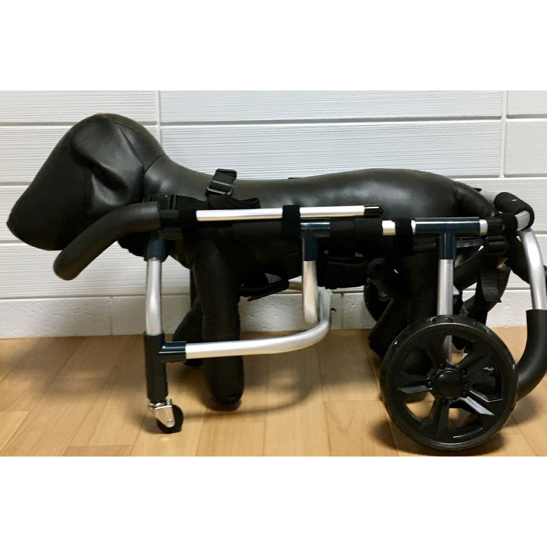 ペット用品■犬の車椅子 中型犬用4輪車いす 顎乗せ付 9～18kg  歩行器 介護