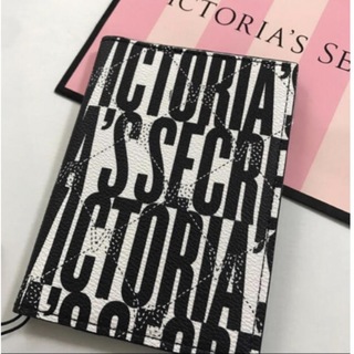 ヴィクトリアズシークレット(Victoria's Secret)のVictoria's Secret ヴィクトリアシークレット パスポートケース (パスケース/IDカードホルダー)