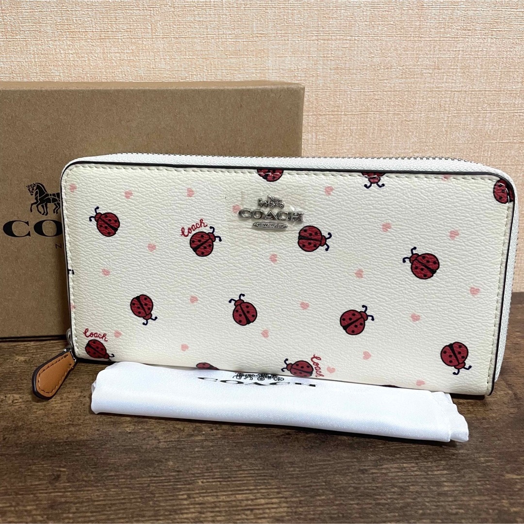 COACH コーチ　ラウンドファスナー　折り財布　ホワイト　レッド　てんとう虫柄