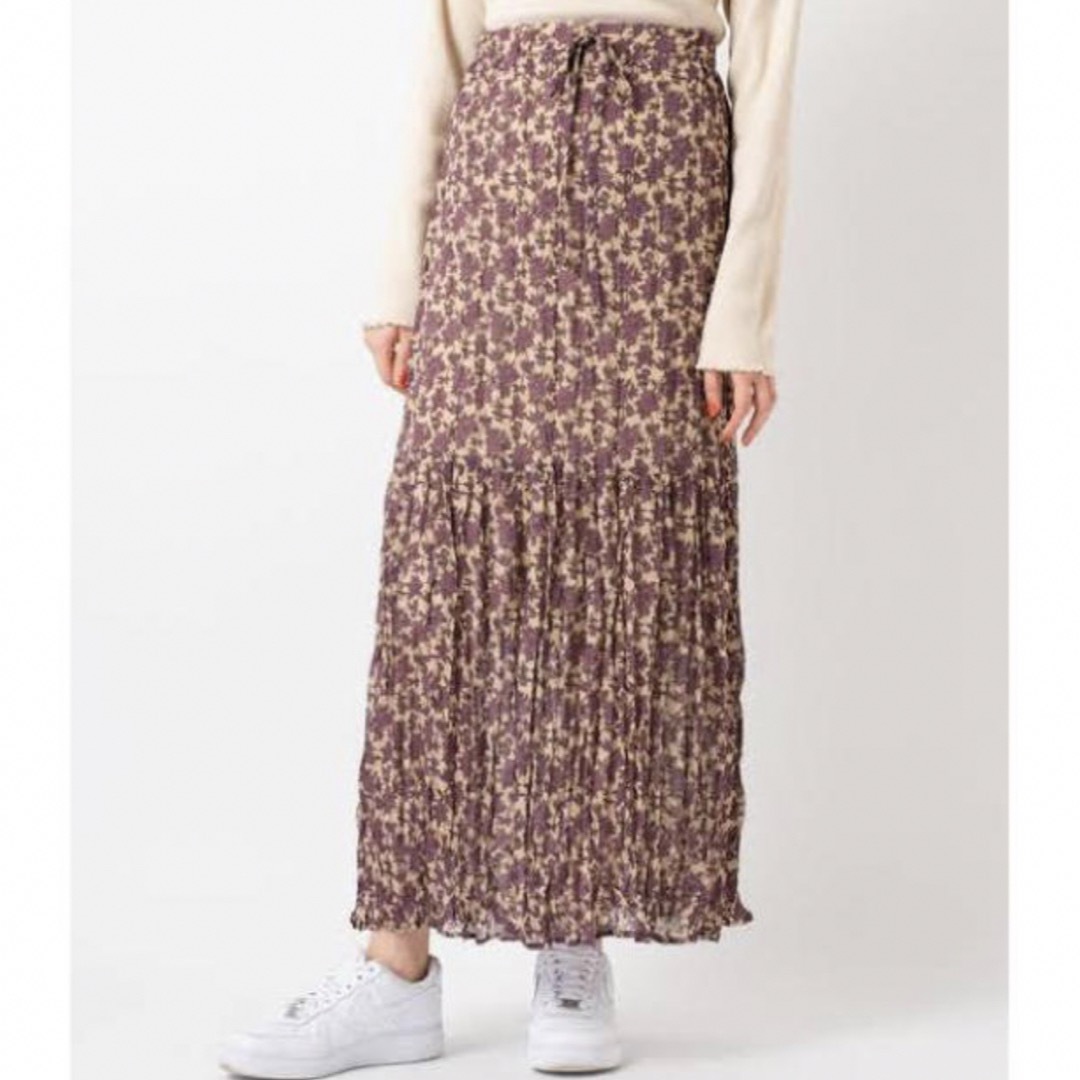 Kastane(カスタネ)の花柄プリーツティアードスカート レディースのスカート(ロングスカート)の商品写真