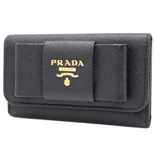 プラダ(PRADA)のプラダキーケース リボン 6連キーケース サフィアーノレザー NERO/ネロ ブラック黒 40802060106(キーケース)