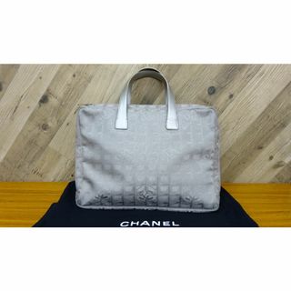 は自分にプチご褒美を CHANEL（トートバッグ ・ シルバー/銀色系）のフリマアイテム一覧 バッグ