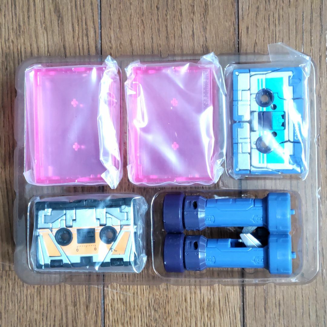 トランスフォーマー マスターピース サウンドウェーブ＋カセット