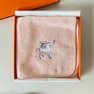 Hermes - 新品箱付き エルメス タオルハンカチ カレ カブリオル メロン