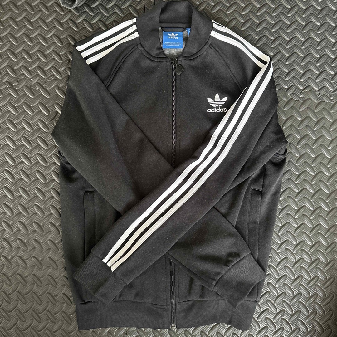 adidas トラッカーズジャケット