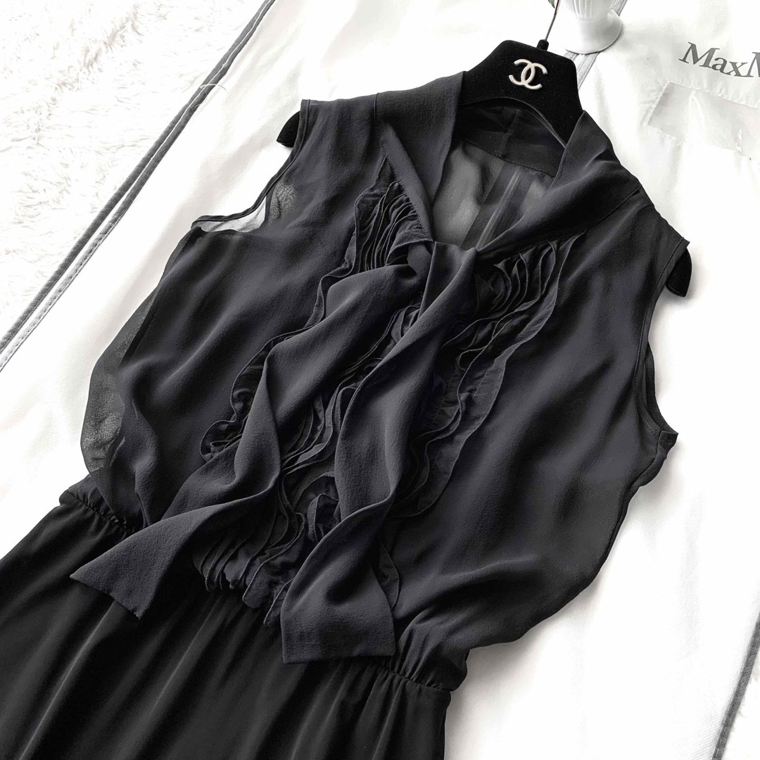Max Mara - 新品タグ付き‼️マックスマーラ シルク100% ボウタイ