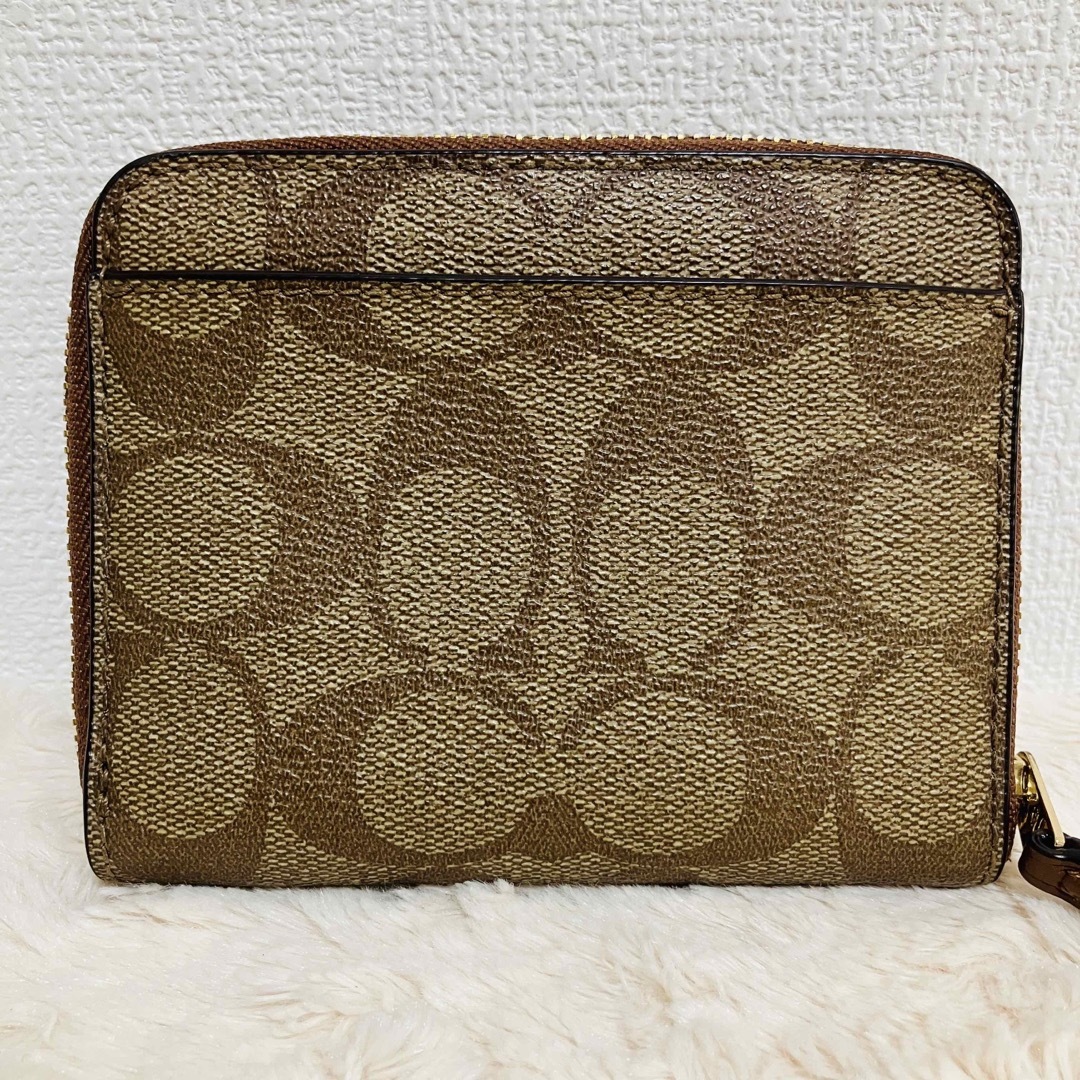 COACH(コーチ)の【美品】COACH コーチ 財布 ラウンドジップファスナー シグネチャー レディースのファッション小物(財布)の商品写真