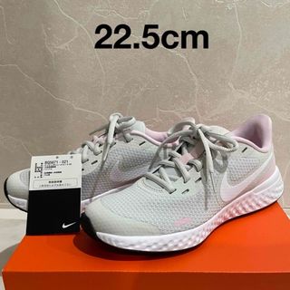 ナイキ(NIKE)のNIKE レボリューション5（GS）ジュニアロードランニングシューズ22.5cm(スニーカー)