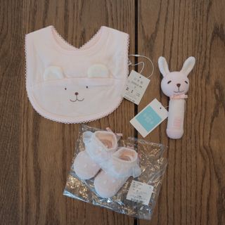 ベベ(BeBe)のベビー うさぎちゃんset(知育玩具)