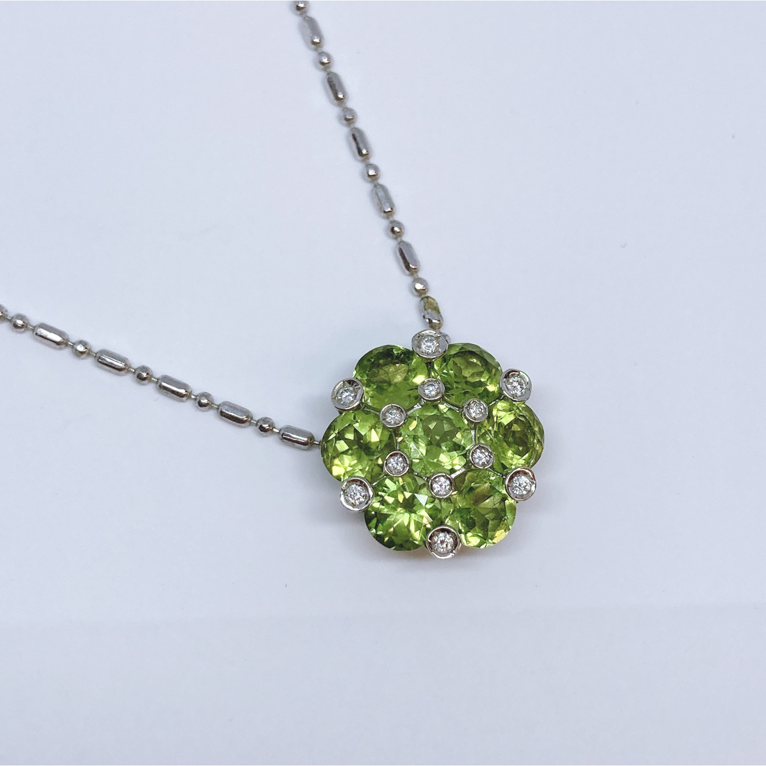 K18WG フラワー ペリドット ネックレス 2.95CT