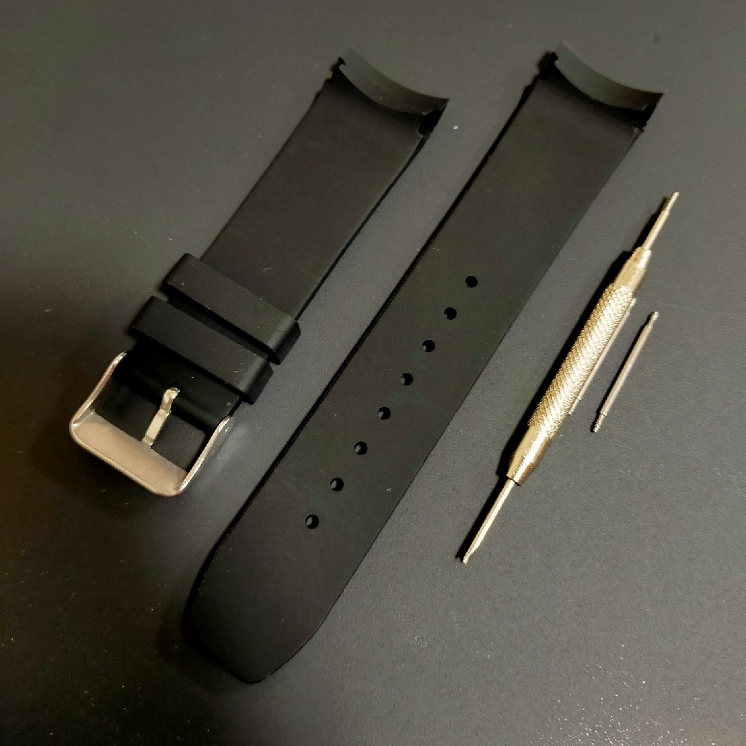 腕時計用　ラバーベルト　22mm 黒　弓かん　カーブ仕立て メンズの時計(ラバーベルト)の商品写真