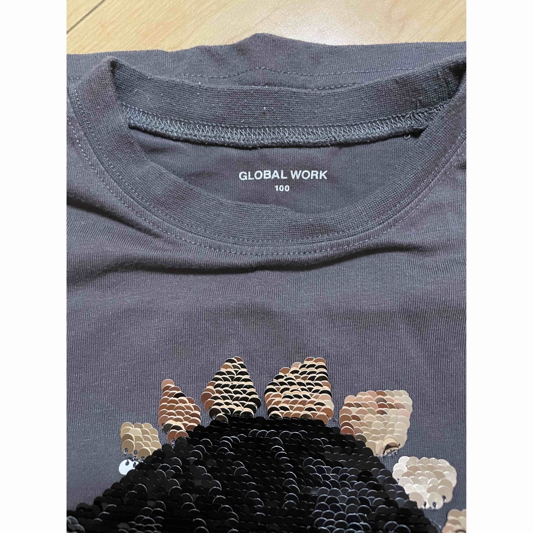 GLOBAL WORK(グローバルワーク)のデザインTシャツ　１００ キッズ/ベビー/マタニティのキッズ服男の子用(90cm~)(Tシャツ/カットソー)の商品写真