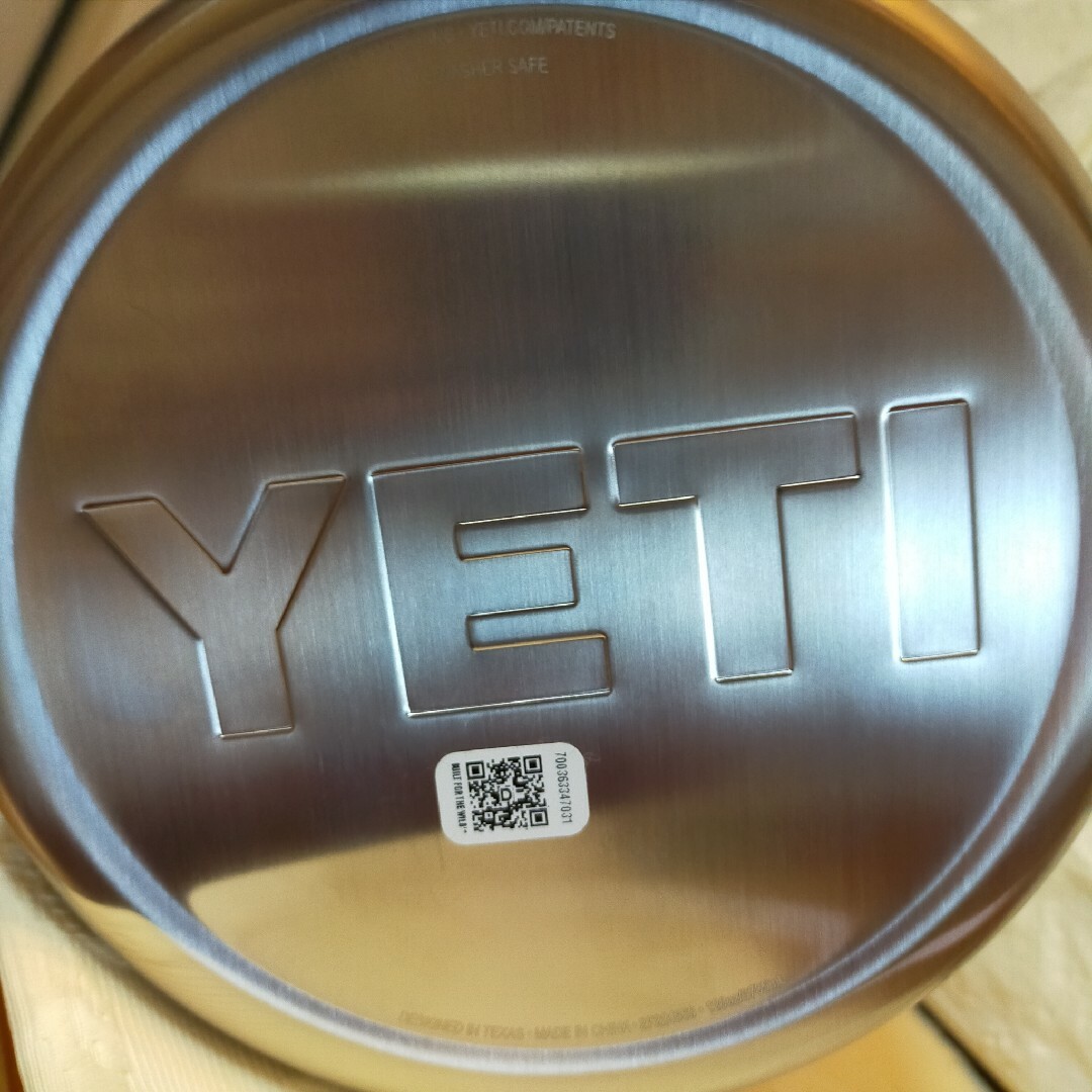 YETI イエティ ランブラー ワンガロン ジャグ （ブラック）＊海外正規 ...