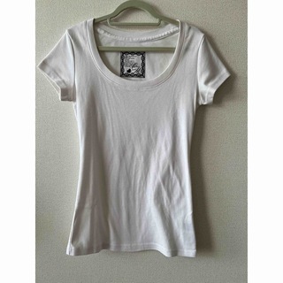 セシルマクビー(CECIL McBEE)の白　無地　Tシャツ(Tシャツ/カットソー(半袖/袖なし))