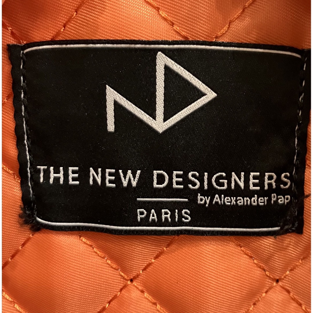 【美品】THE NEW DESIGNERS ニューデザイナーズ リュック 刺繍