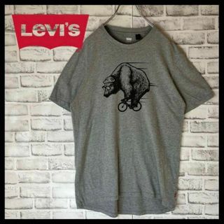 リーバイス(Levi's)の【人気定番】リーバイス⭐︎熊プリントTシャツ　ややロング丈　薄手　グレー　M26(Tシャツ/カットソー(半袖/袖なし))