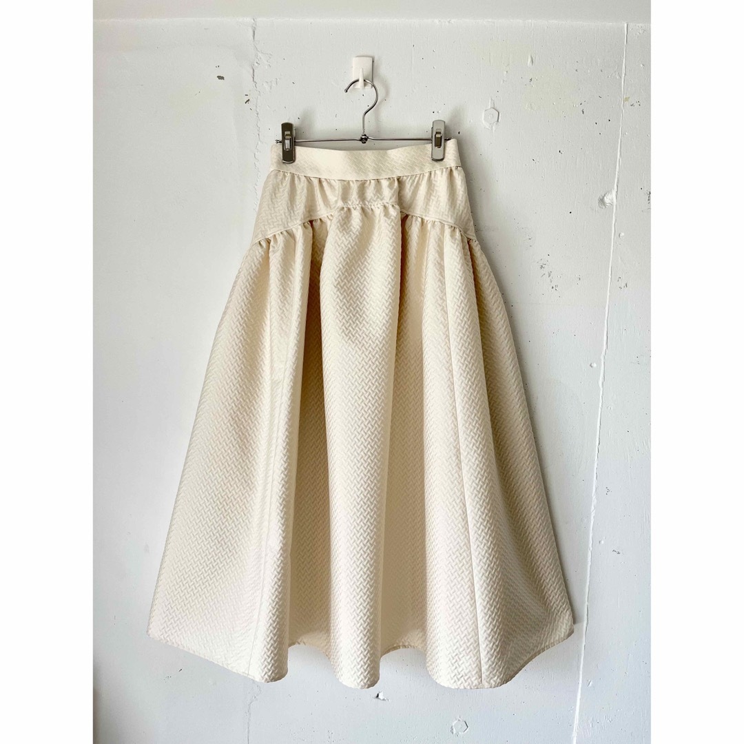 Drawer - 【ほぼ新品】SHE Tokyo Suzy ecru サイズ36の通販 by 黒猫