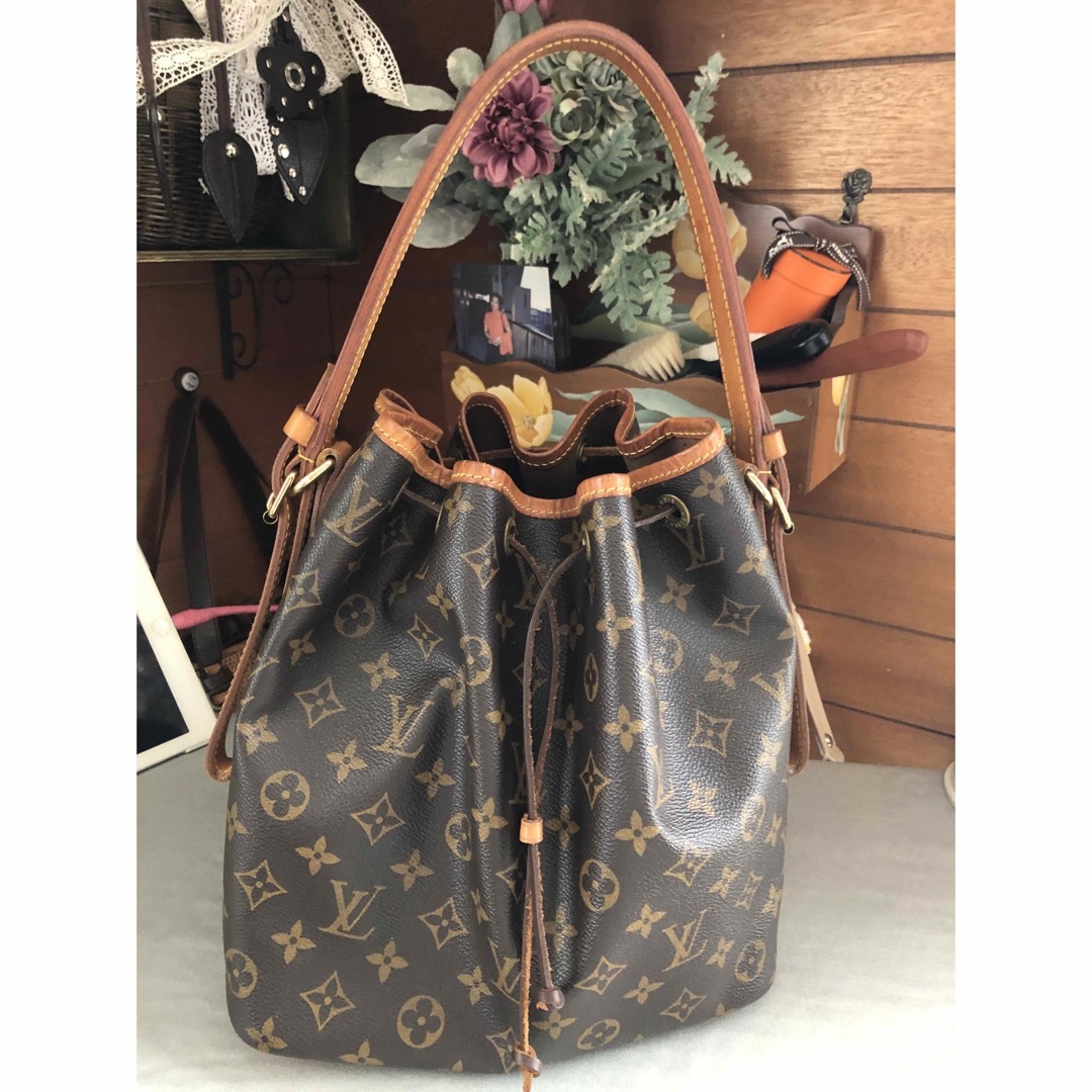 LOUIS VUITTON(ルイヴィトン)のLOUIS VUITTON ルイヴィトン プチノエ レディースのバッグ(ショルダーバッグ)の商品写真