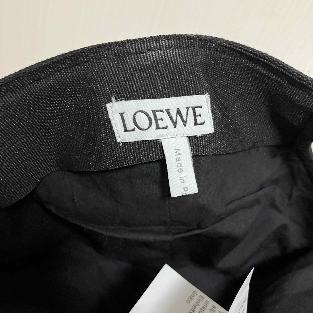 LOEWE(ロエベ)の大人気✨ロエベ　loewe キャップ　ブラック　ロゴ刺繍　cap メンズの帽子(キャップ)の商品写真