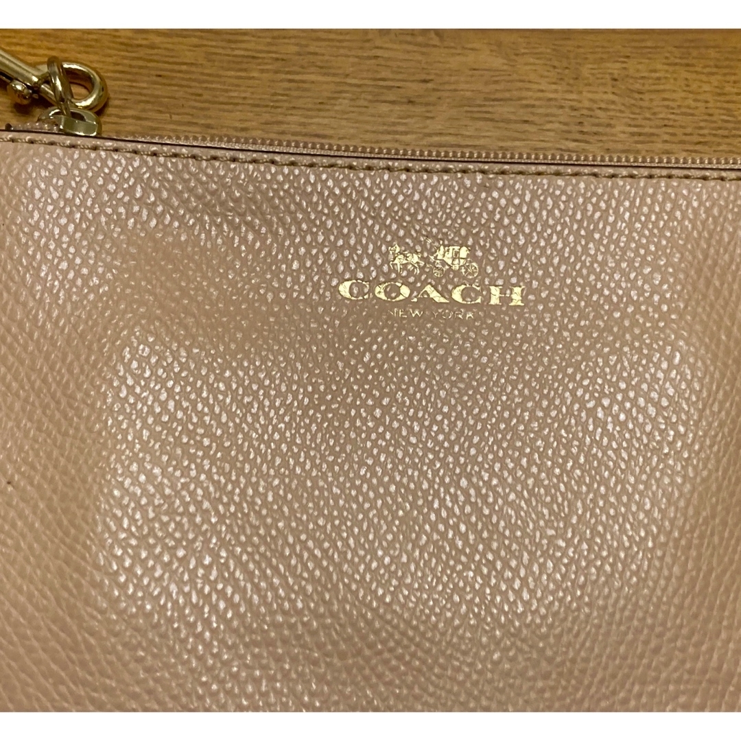 COACH(コーチ)のCOACH  カードケース　ポーチ　新品未使用 レディースのファッション小物(ポーチ)の商品写真