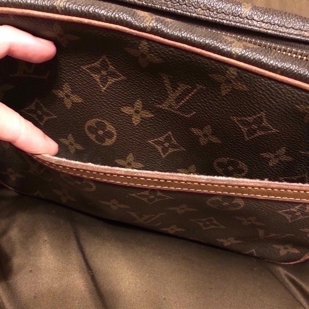 LOUIS VUITTON(ルイヴィトン)のルイ・ヴィトン セカンドバッグ 確実正規品 シリアルナンバーあり レディースのバッグ(ハンドバッグ)の商品写真