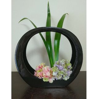 【値下げ】黒花器　花瓶(花瓶)