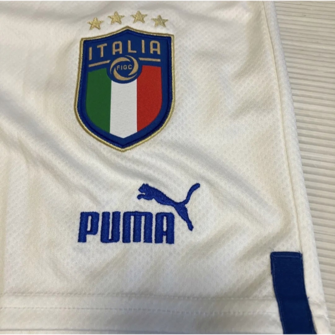 PUMA(プーマ)の送料無料 新品 PUMA FIGC イタリア レプリカ ショーツ XL スポーツ/アウトドアのサッカー/フットサル(ウェア)の商品写真