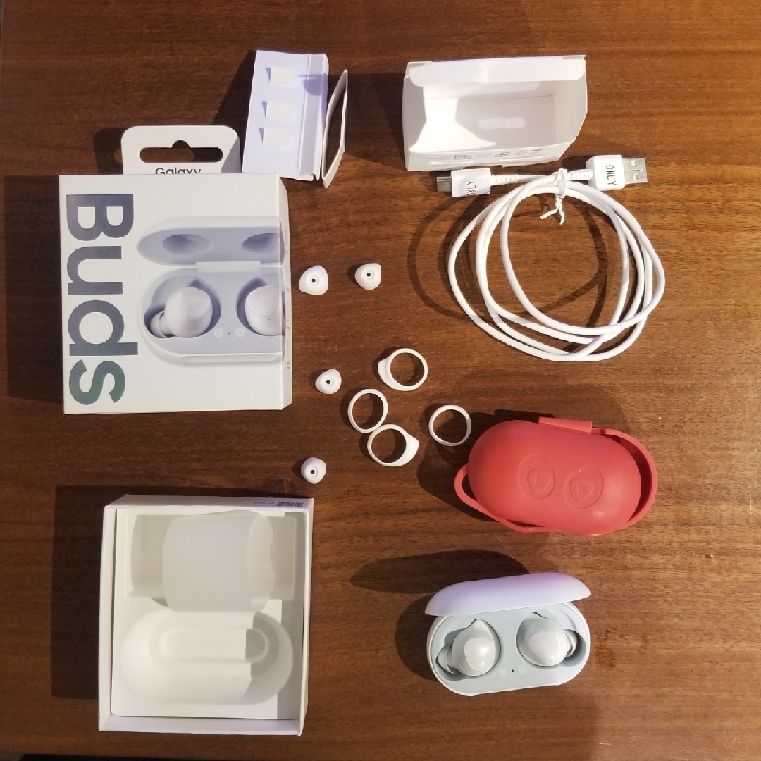 SAMSUNG 完全ワイヤレスイヤホン GALAXY BUDS WHITE