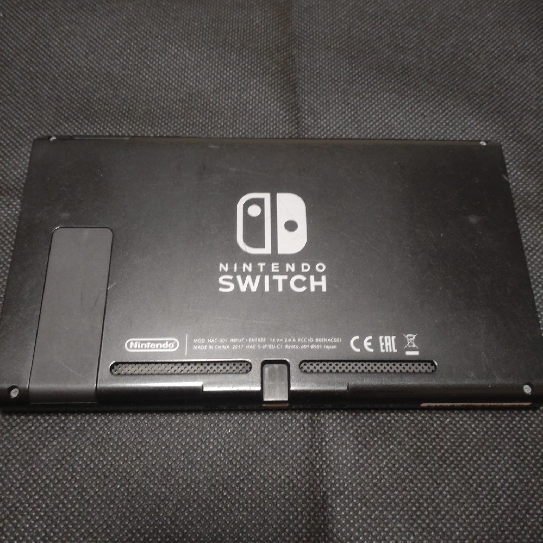 旧型　Nintendo Switch ニンテンドースイッチ　本体のみ　液晶