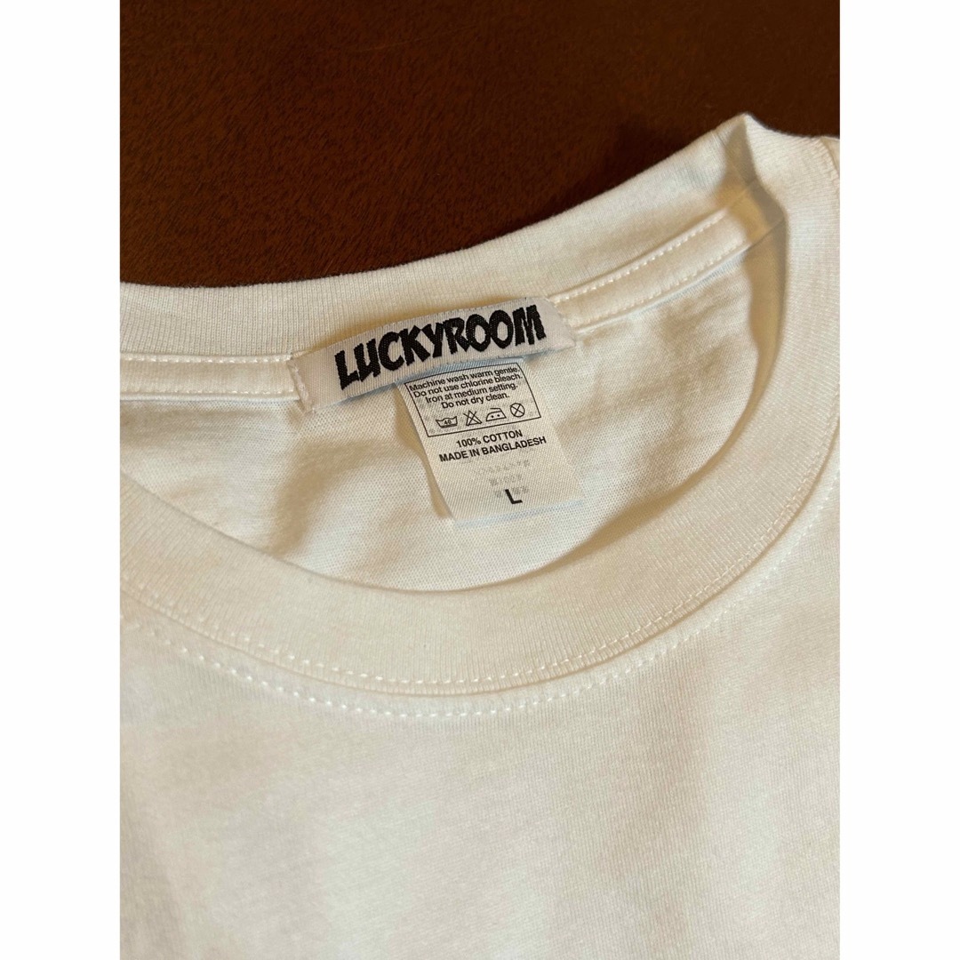 ミキオサカベ mikio sakabe lucky room Tシャツ