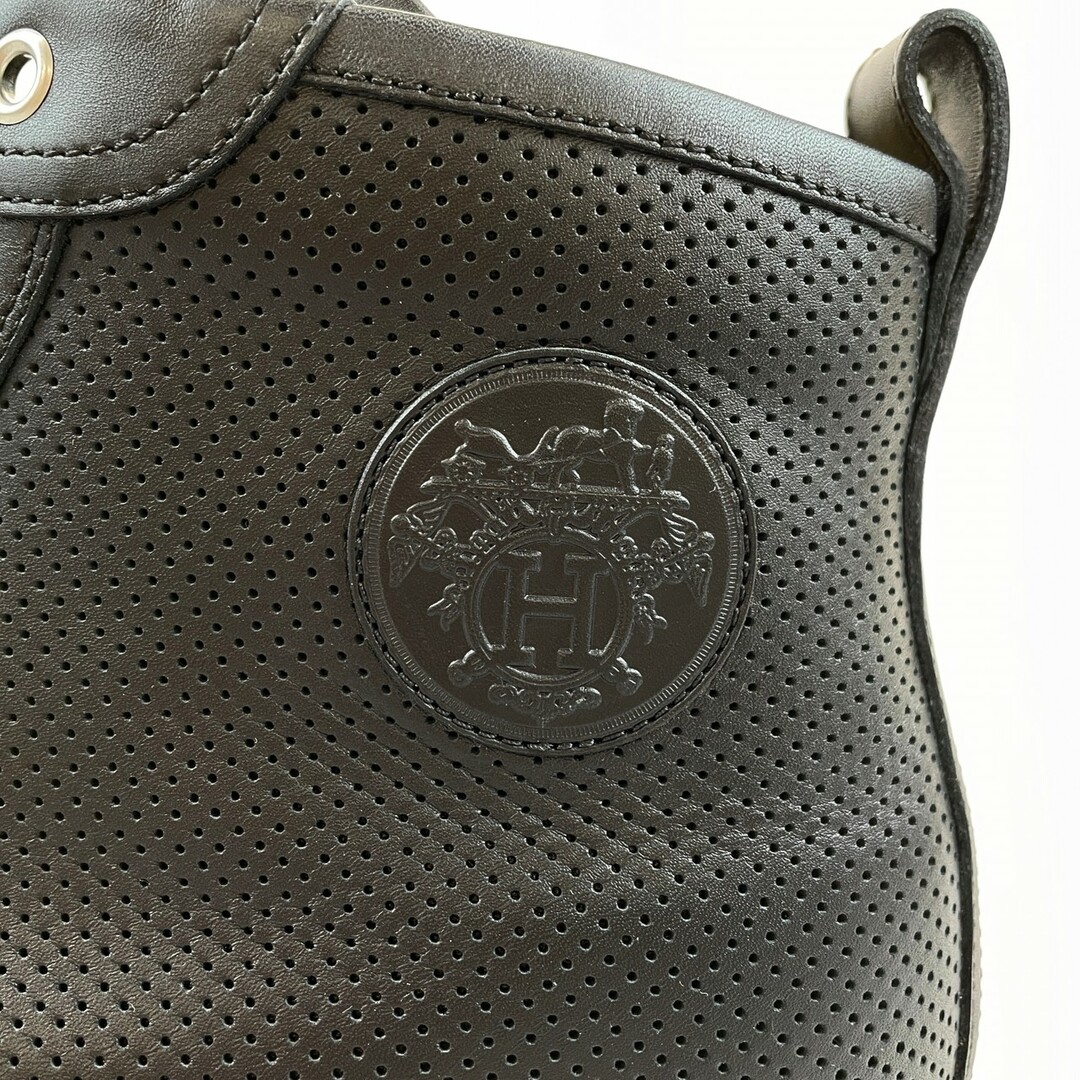 Hermes(エルメス)の新品未使用 エルメス HERMES スニーカー　メンズ　サイズ41.5 メンズの靴/シューズ(スニーカー)の商品写真