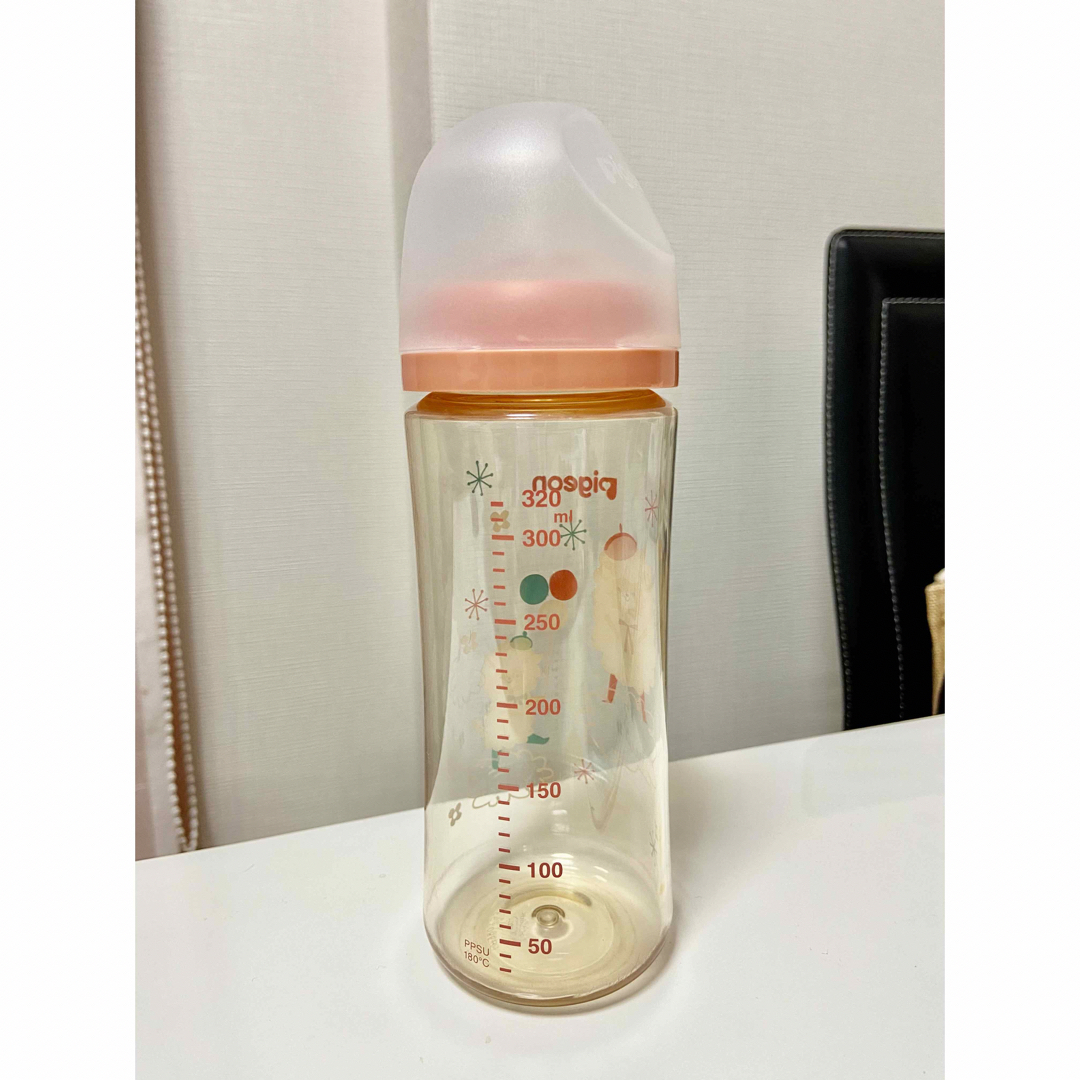 Pigeon(ピジョン)の■匿名発送■ 母乳実感 哺乳びん プラスチック 320ml  乳首Mサイズ付き キッズ/ベビー/マタニティの授乳/お食事用品(哺乳ビン)の商品写真