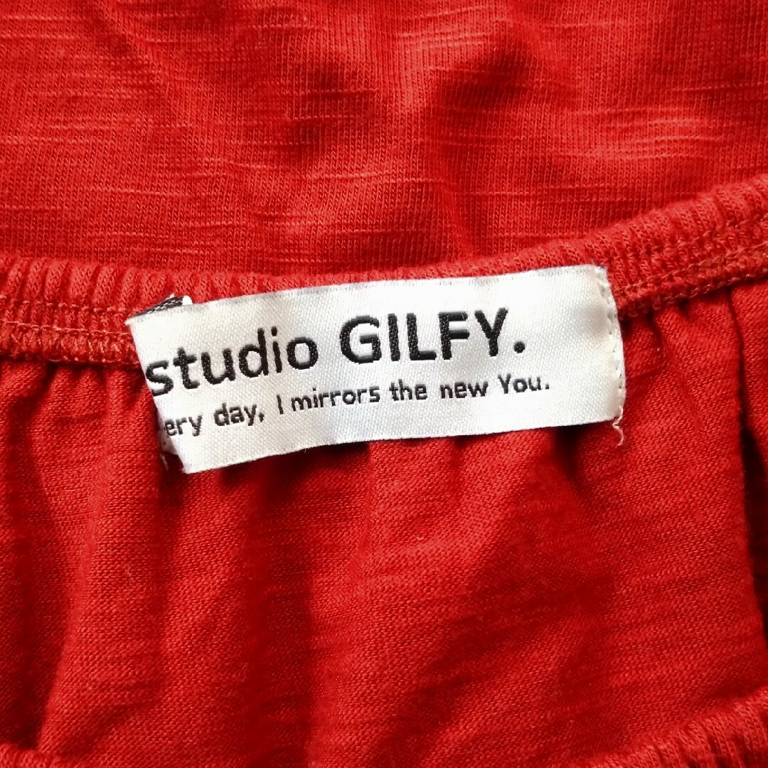 GILFY(ギルフィー)のGILFY Tシャツ レディースのトップス(Tシャツ(半袖/袖なし))の商品写真