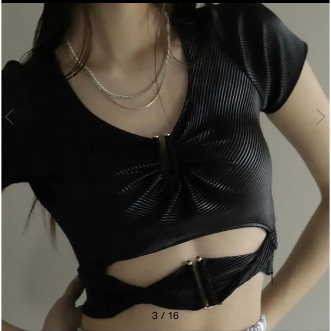 melt the lady twist cropped tops