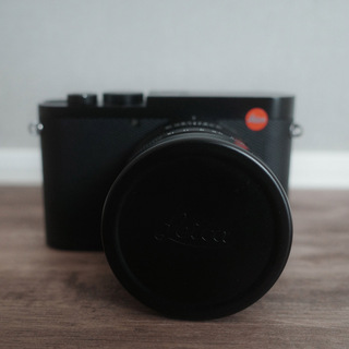 ライカ(LEICA)の【最安値】Leica Q2 BLACK ＊おまけあり(コンパクトデジタルカメラ)