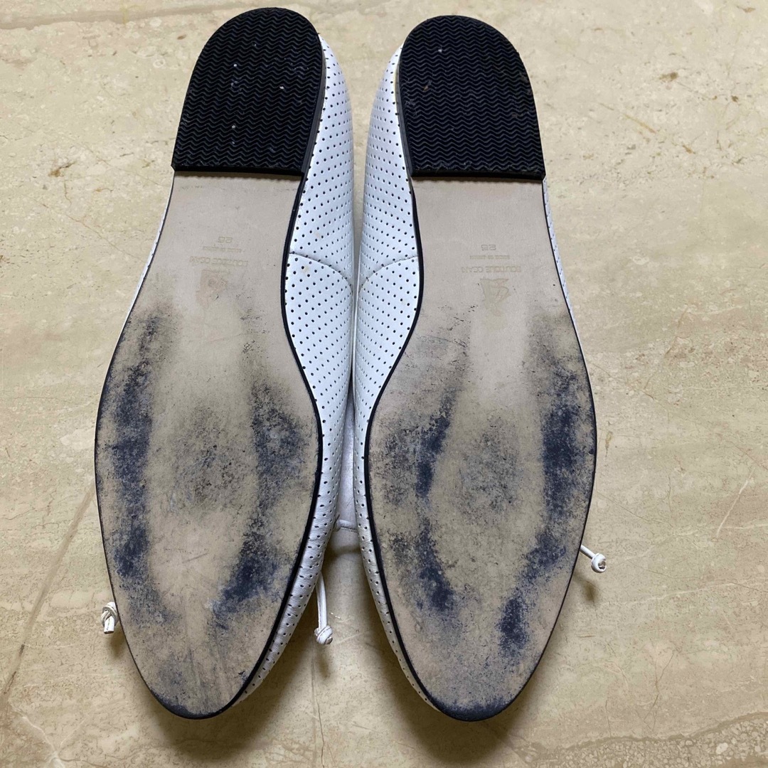 ブティック オーサキ パンプス 本革 ホワイト レディースの靴/シューズ(ハイヒール/パンプス)の商品写真