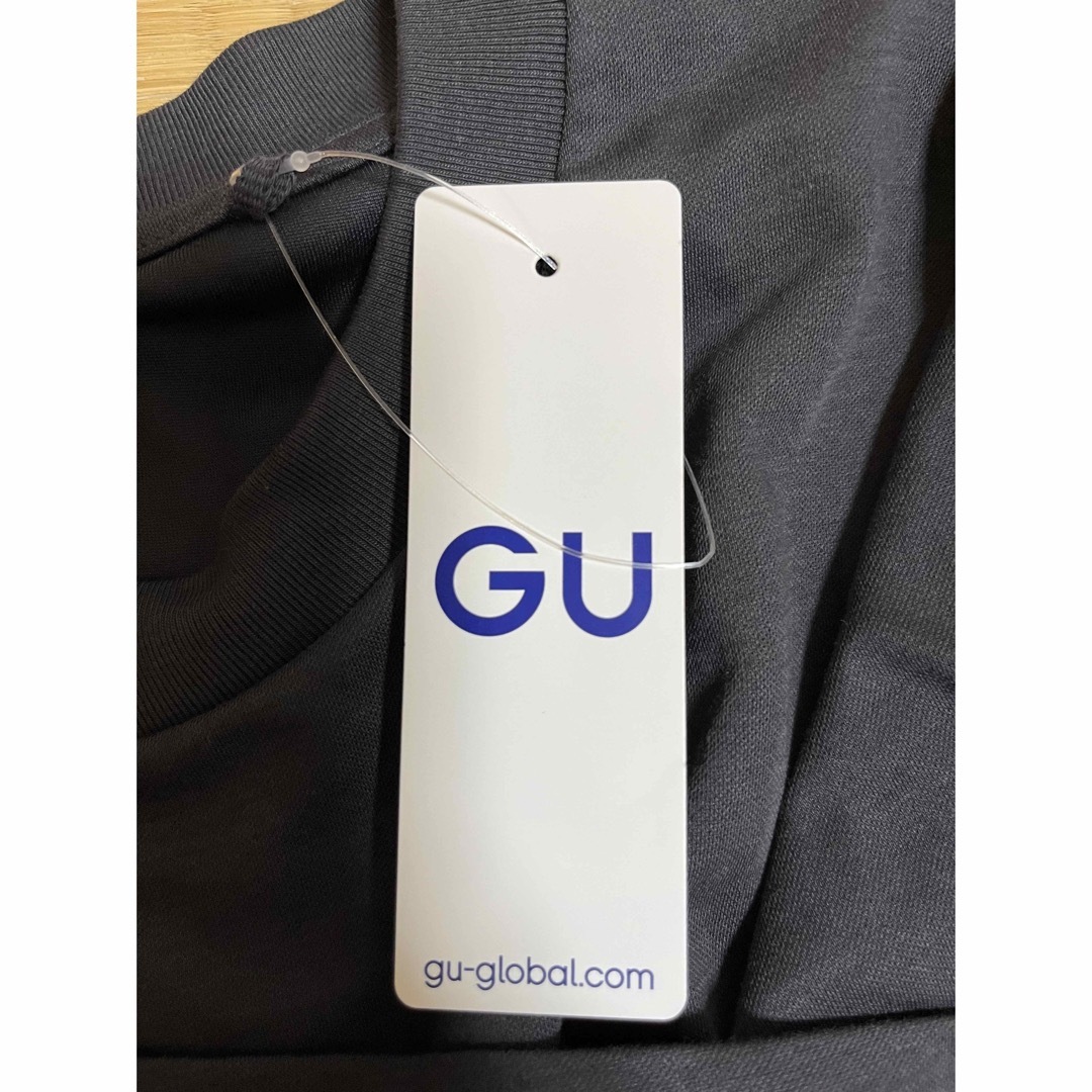 GU(ジーユー)の新品タグ付きGUドライクルーネックTシャツメンズXLサイズ メンズのトップス(Tシャツ/カットソー(半袖/袖なし))の商品写真