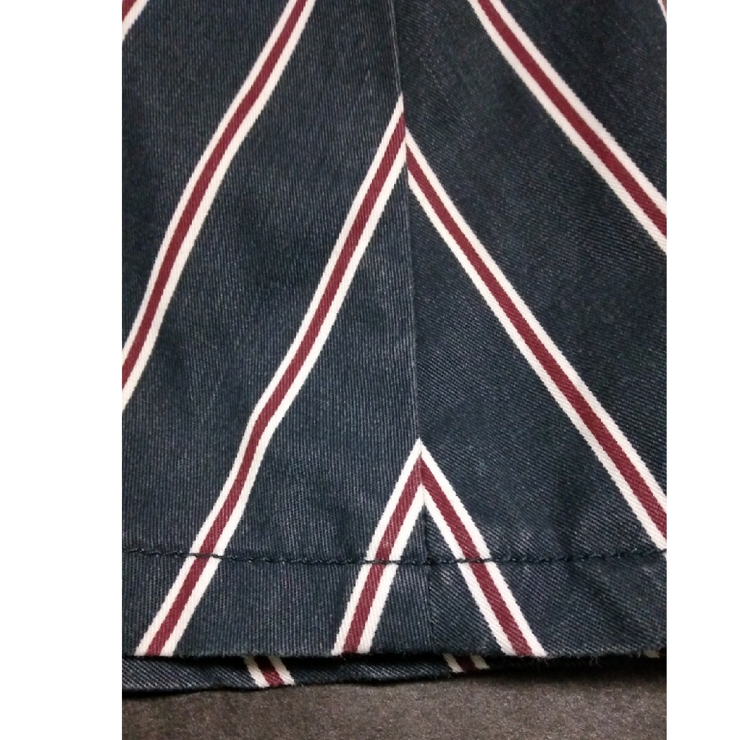 LOWRYS FARM(ローリーズファーム)のLOWRYS FARM スカート　紺系　ストライプ レディースのスカート(ひざ丈スカート)の商品写真
