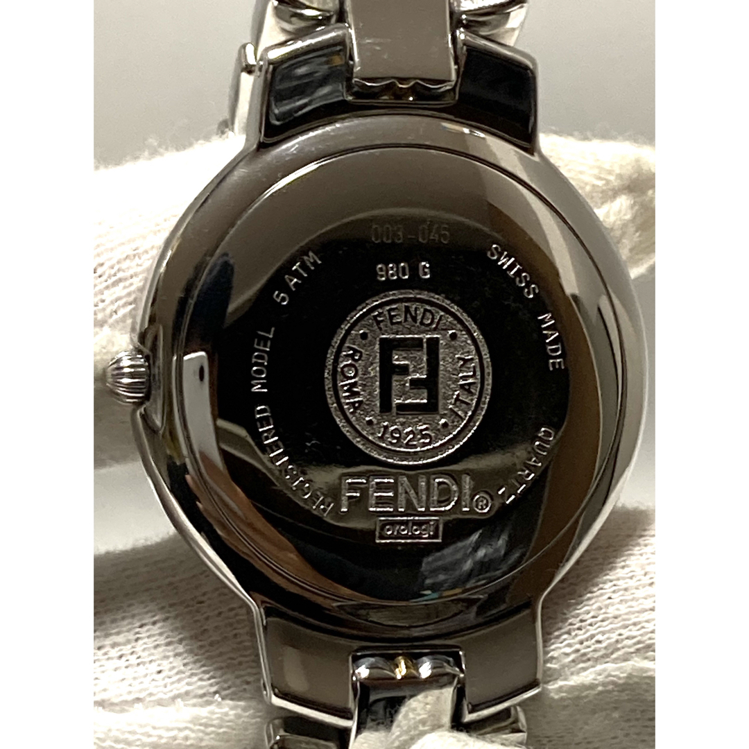 FENDI   極美品！ FENDI フェンディ 電池新品 ユニセックスサイズ 男女