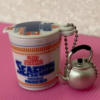 ニッシンショクヒン(日清食品)の☆新品　日清　シーフードヌードル　チャーム(チャーム)